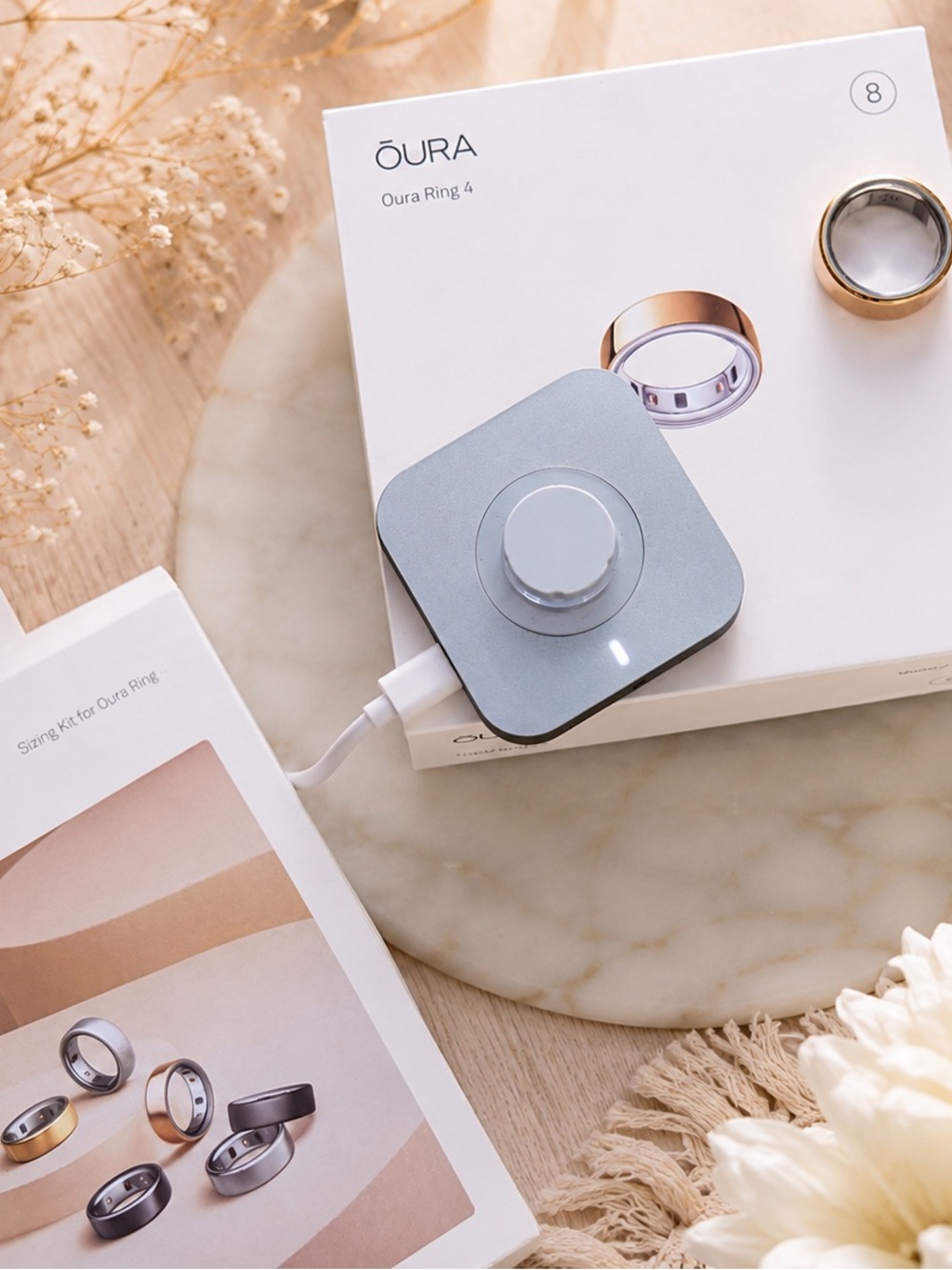 Oura Ring 4 Gold Size 8 with Charger & Sizing Kit